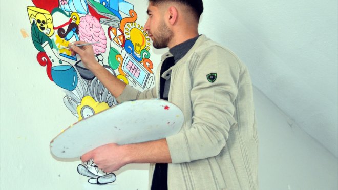 Muş'ta lise öğrencileri, 10 köy okulunun duvarını resimlerle süsledi