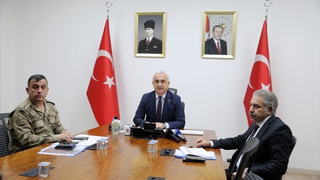 Muş Valisi Çakır, 'Asayiş ve Güvenlik Değerlendirme Toplantısı'nda konuştu: