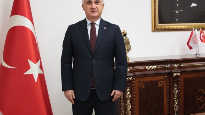 Muş Valisi Çakır'dan İstiklal Marşı'nın kabulünün 103. yıl dönümü mesajı