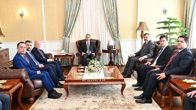 Sanayi ve Teknoloji Bakanı Kacır, Erzurum'da ziyaretlerde bulundu