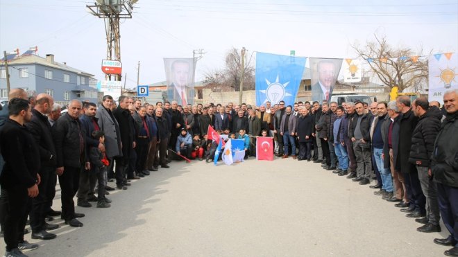 Van Büyükşehir Belediye Başkan adayı Arvas mahalle ziyaretlerini sürdürüyor