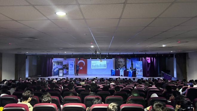 Van'da "meslek tanıtım günleri" etkinliği düzenlendi