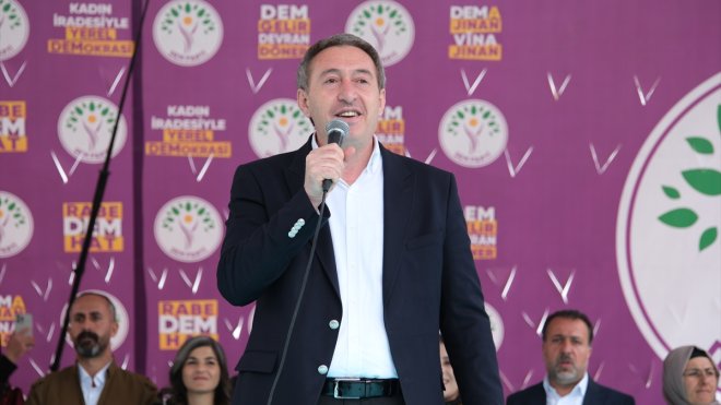 VAN - DEM Parti Eş Genel Başkanı Bakırhan, partisinin Van mitingine katıldı1