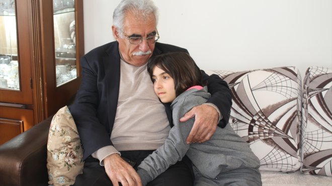 VAN - Kızlarını okutan baba, köydeki diğer ailelere de örnek oldu1