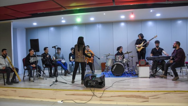 Van'da özel gereksinimli öğrencilerden oluşan koro, başka illerde de konser vermek istiyor