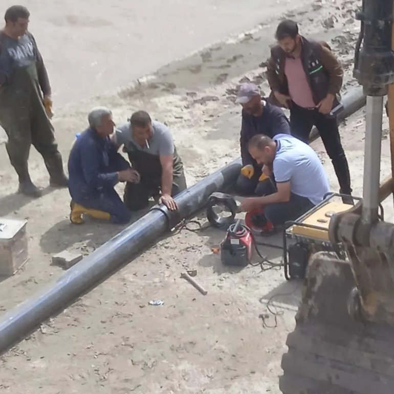 100 yıl Mahallesinin su arızası gideriliyor3
