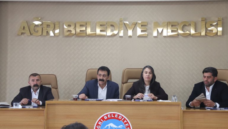 Ağrı Belediyesi İlk Meclis Toplantısını yaptı1