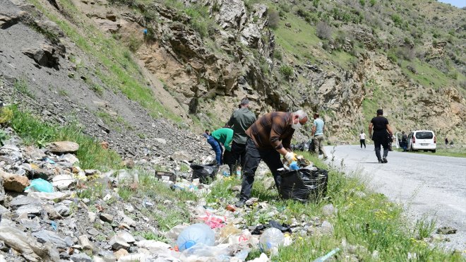 Çatak'ta bahar temizliği çalışmaları devam ediyor