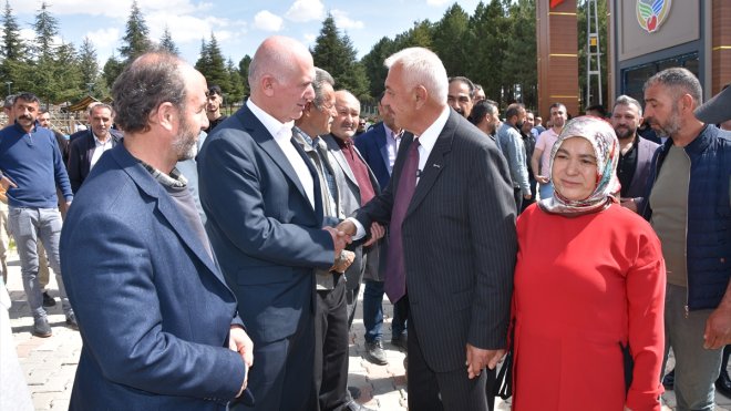 Doğanşehir Belediye Başkanı Mehmet Bayram göreve başladı1