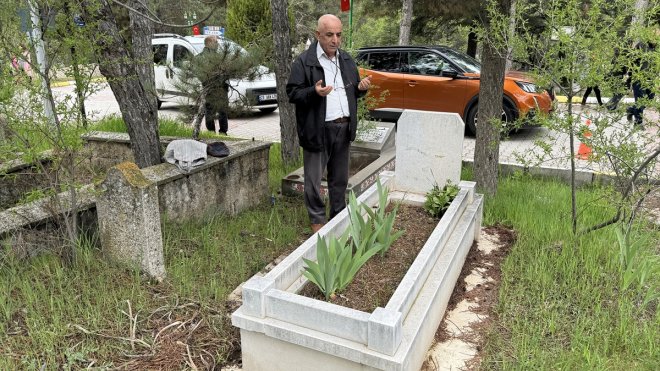 Elazığ'da bayram arifesinde mezarlıklar ziyaret edildi