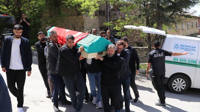 İliç'teki maden sahasında toprak altından çıkarılan Adnan Keklik'in cenazesi defnedildi