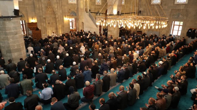 Erzurum'da Türk Polis Teşkilatının kuruluş yıl dönümünde şehitler için mevlit okutuldu