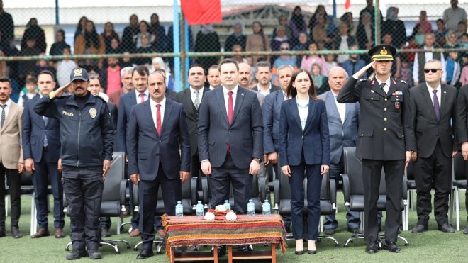 Hizan'da 23 Nisan Ulusal Egemenlik ve Çocuk Bayramı kutlandı