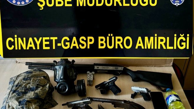 Kars'ta eve düzenlenen silahlı saldırıyla ilgili 2 zanlı tutuklandı