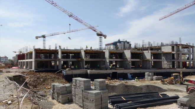 MALATYA - Çarşı merkezinde inşaatlar yükseliyor1