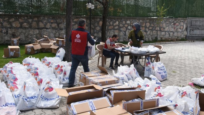 Malatya Vakıflar Bölge Müdürlüğünden 1050 çocuğa bayramlık