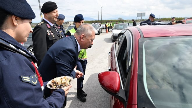 Malatya Valisi Yazıcı bayram dolayısıyla ziyaretlerde bulundu