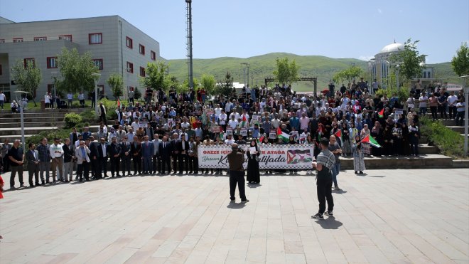 Muş'taki öğrenci ve akademisyenlerden Filistin için ABD'de eylem yapan öğrencilere destek