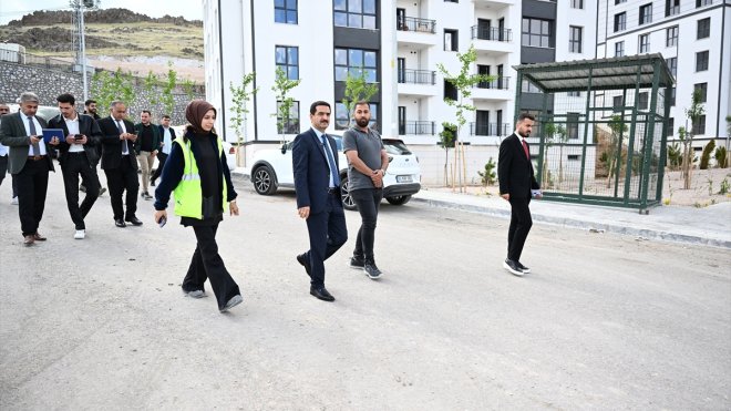 Battalgazi'de deprem konutlarının yapımı sürüyor