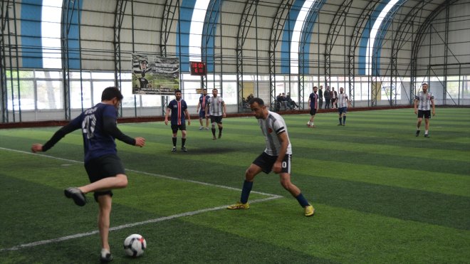 Tatvan'da öğretmenler arası futbol turnuvası düzenlendi