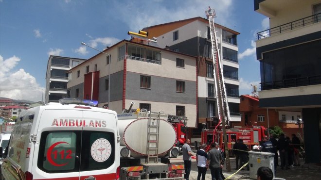 Bitlis'te apartman dairesinde meydana gelen patlamada bir kişi hayatını kaybetti