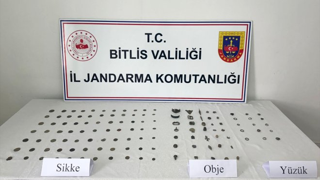 Bitlis'te 131 parça tarihi eser ele geçirildi