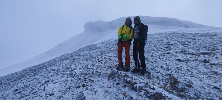 Dağcılar eksi 37 derecede Ağrı Dağı zirvesinde3