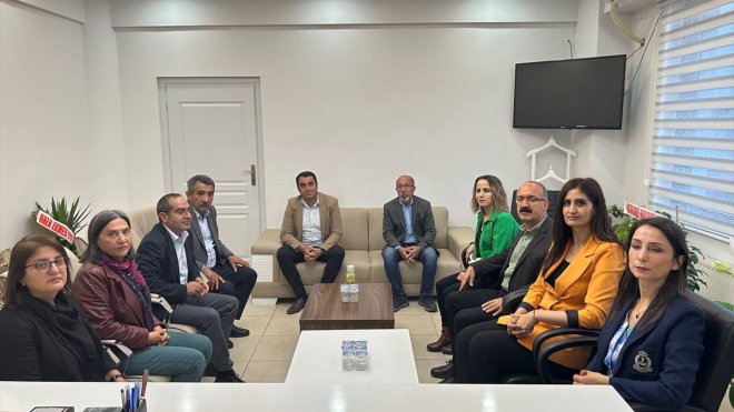 DEM Parti Eş Genel Başkanı Hatimoğulları, Tunceli Belediyesini ziyaret etti