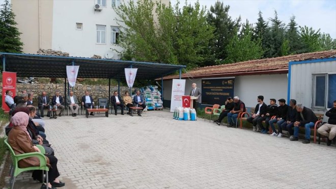 Doğanşehir'de yüzde 75 hibeli kuru fasulye tohumu dağıtıldı