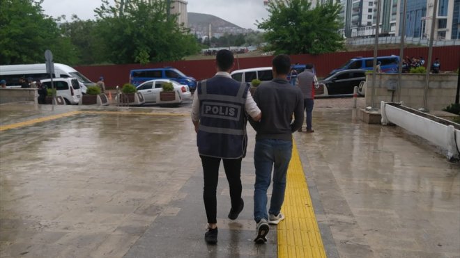 Elazığ'da asayiş operasyonunda 17'si hükümlü 19 kişi yakalandı