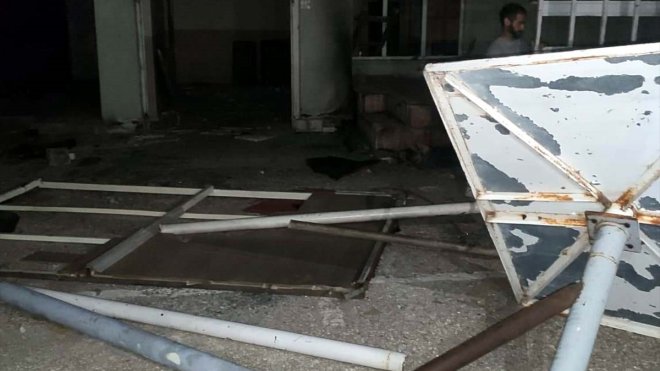 Elazığ'da hırsızlık yaparken suçüstü yakalanan 3 zanlı tutuklandı