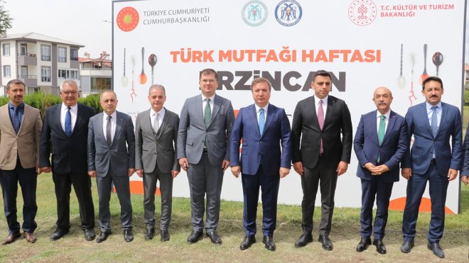 Erzincan'ın yöresel ürünleri "Türk Mutfağı Haftası"nda tanıtıldı
