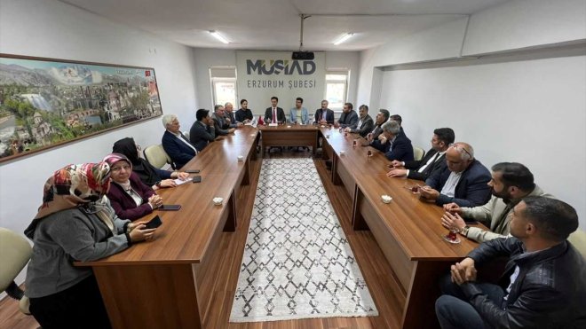 Erzurum'da MÜSİAD üyeleri ile İranlı iş insanları, ticari ilişkilerin geliştirilmesi için görüştü