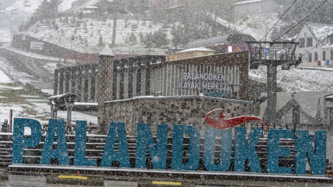 Palandöken'e mayıs ayında lapa lapa kar yağdı