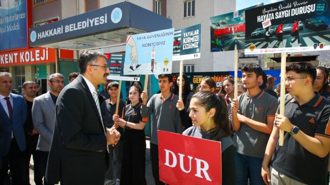 Hakkari'de Trafik Haftası dolayısıyla program düzenlendi