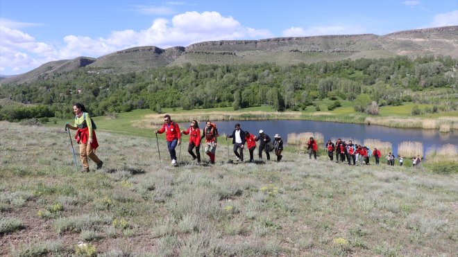 Iğdır’da öğretmenler, Atatürk'ü Anma, Gençlik ve Spor Bayramı'nda 19 kilometrelik doğa yürüyüşü yaptı