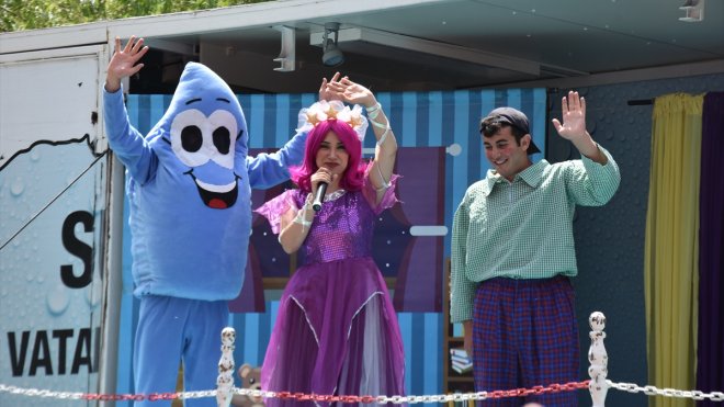 "Küçük Su Damlası" adlı tiyatro oyunuyla öğrencilere su bilincini aşıladılar