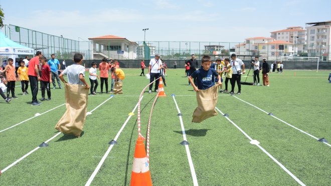 Malatya'da çocuk oyunları şenliği düzenlendi
