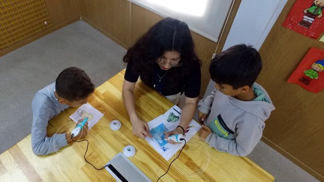 Malatya'da konteyner kentte kalan çocuklara eğitim desteği devam ediyor
