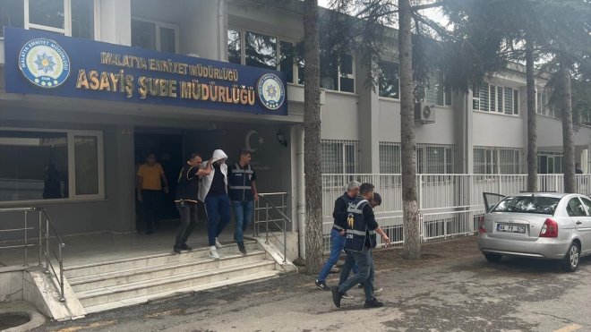 Malatya'da kredi kullandırma vaadiyle dolandırıcılık yapan 2 zanlı tutuklandı