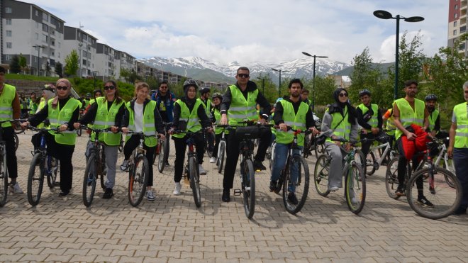 Muş ta '11. Yeşilay Bisiklet Turu' düzenlendi