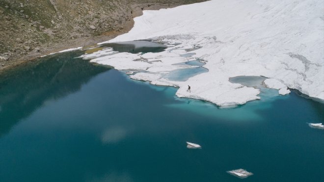 TUNCELİ - Karların erimesiyle oluşan Mercan Buzul Gölleri