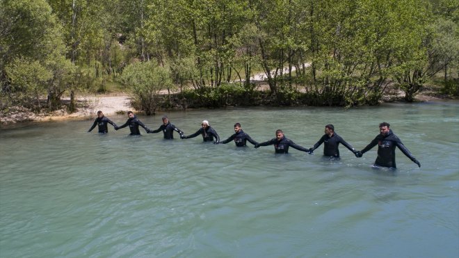 Kurtarma ekipleri Munzur Çayı'nda boğulma vakalarına müdahale güçlerini artırıyor