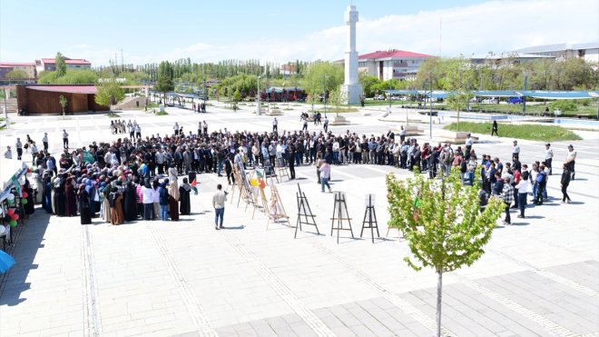 Van'da öğrenciler ve akademisyenlerin İsrail'e yönelik protesto eylemleri devam ediyor