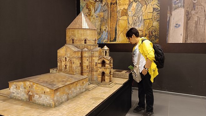 Van'da turizmin gözdesi Akdamar Adası