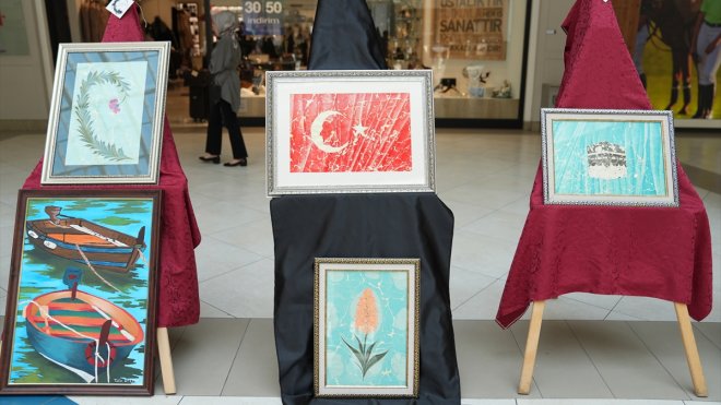 Erzurum'da üniversitelilerin yaptığı eserler Gazze yararına satılacak