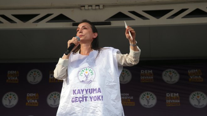 HAKKARİ - DEM Parti, miting düzenledi1