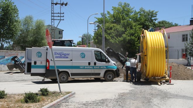 Malazgirt'te doğal gaz çalışmaları sürüyor