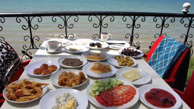 Van kahvaltısı, ziyaretçilerin ilk tercihleri arasında yer alıyor1