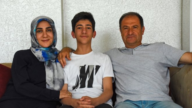 VAN - LGS sınavında tam puan alan Muhammed Emir